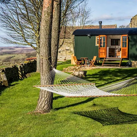 Holiday home Letaway - Barn Owl Hut Nr Castleton North Yorkshire