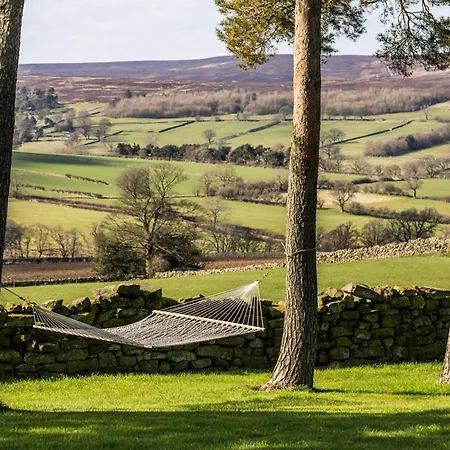Letaway - Barn Owl Hut Nr Castleton North Yorkshire *